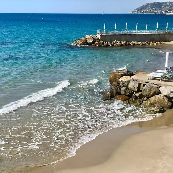 Festival'S Home Sanremo 0*,